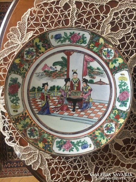 Ming Pattern Serving Bowl, Wonderful Hand Painting, 19th Century