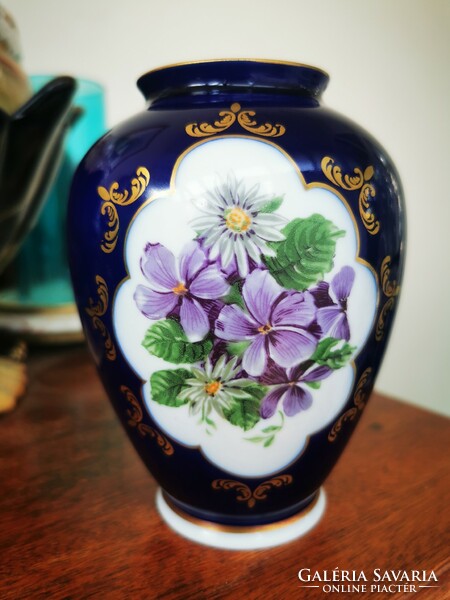 Wallendorf violet vase