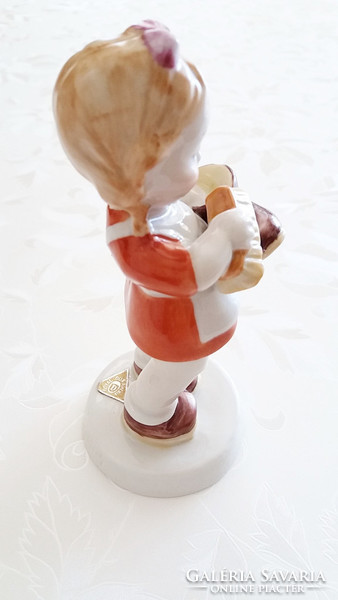 Régi Royal Dux Elly Strobach porcelán kislány cipőpucoló figura