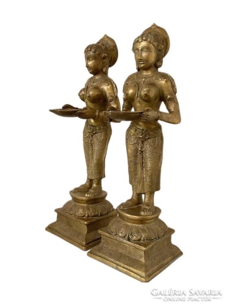 Nagyméretű keleti spirituális szobor párban