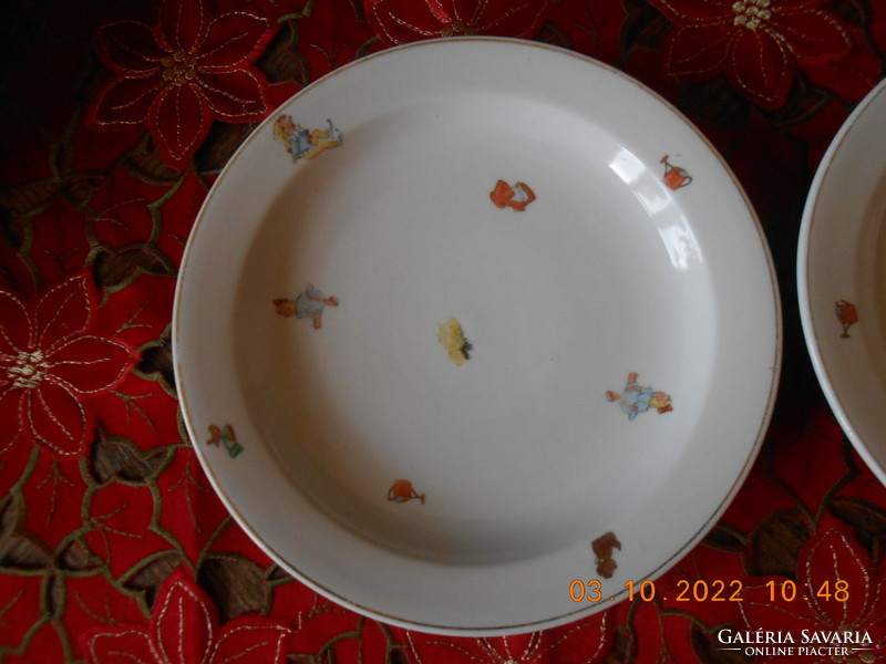 Children's flat plate with Ravenclaw fairy tale pattern