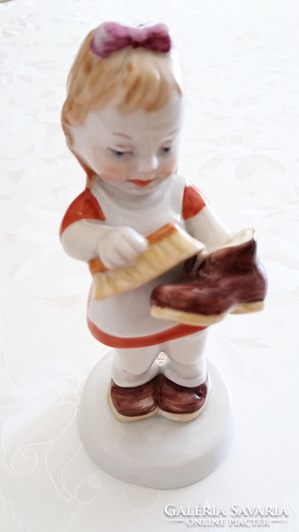 Old royal dux elly strobach porcelain little girl shoe polish figurine