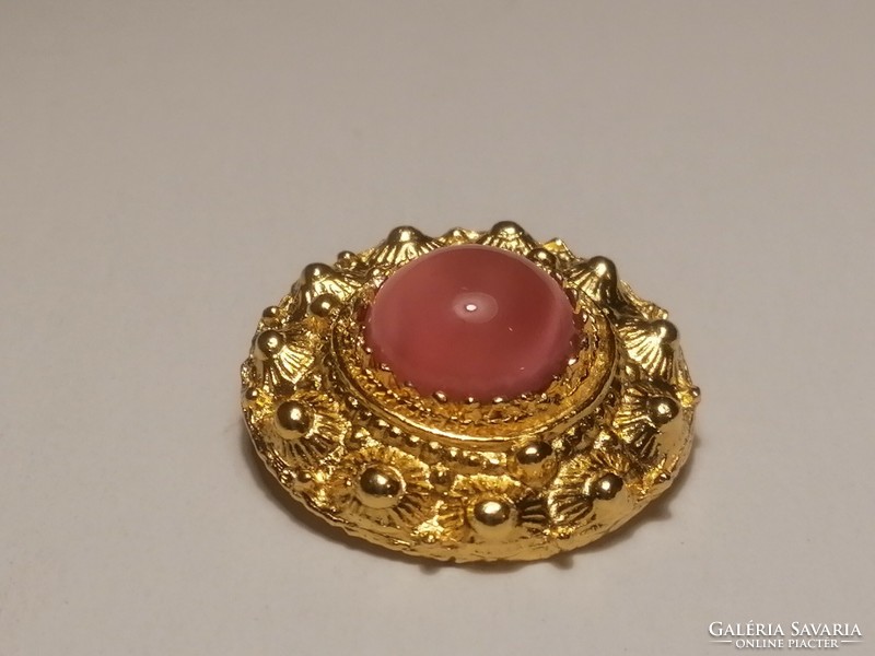 Old brooch with iridescent pink glass (427)