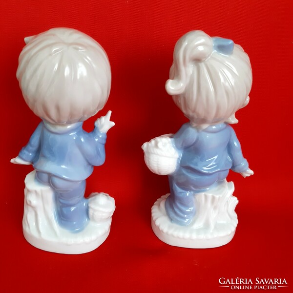 Porcelán kislány kisfiú szobor, kék- fehér dísztárgy. ( 2 db)