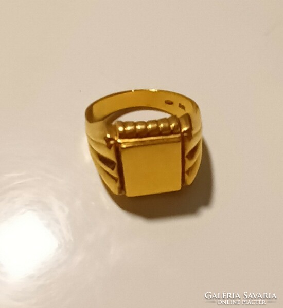 18K gold signet ring