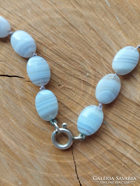 Beautiful knotted chalcedony mineral necklace