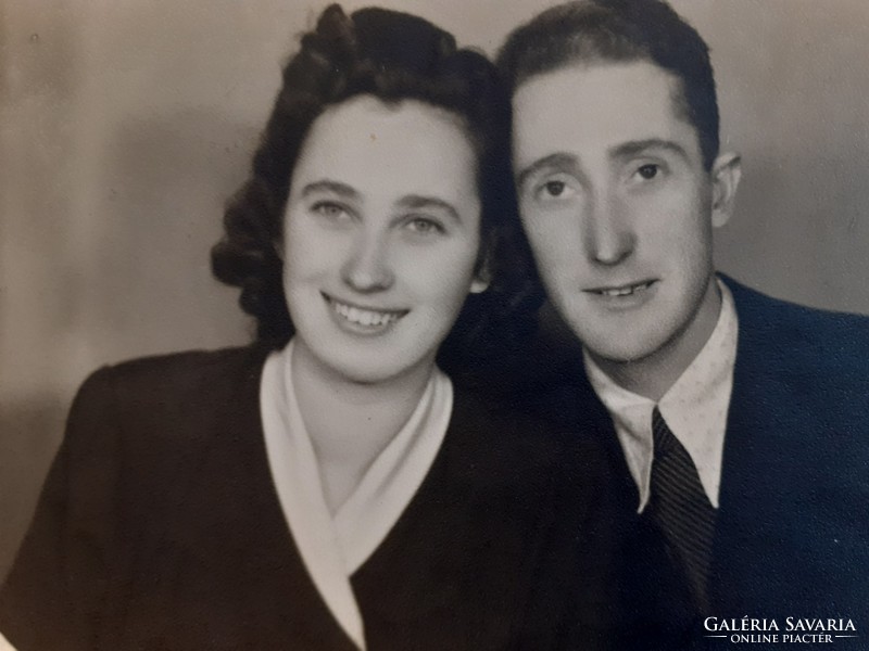 Régi női férfi páros fotó 1945 vintage fénykép