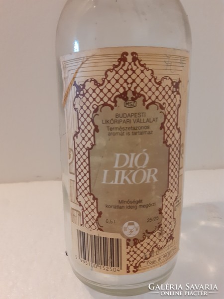 Retro címkés diólikőrös üveg Budapesti Likőripari Vállalat palack