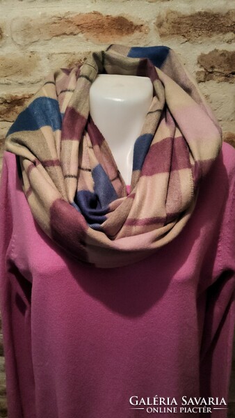 The Fraas cashmere-touch round scarf is brand new!