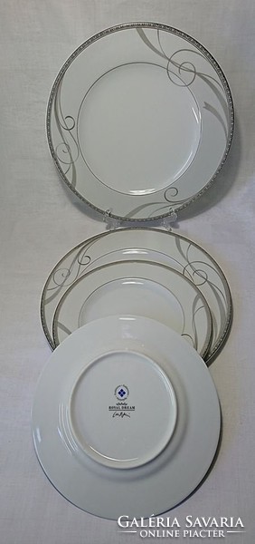 Fyrklövern firkloveren apilanlehti royal dream showcase two sets flat plate and cookie plate