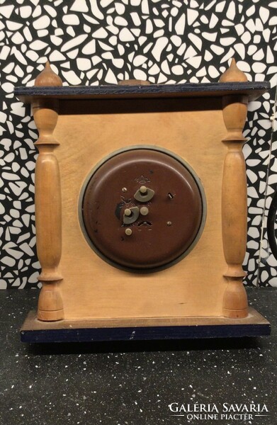 Mom table clock