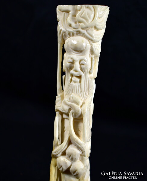 Chinese sage ... Carved bone figure !