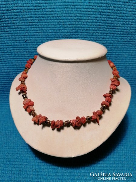 Coral necklace (440)