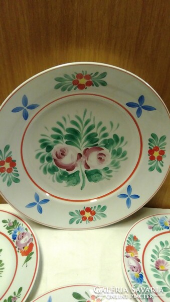 Old Hólloháza porcelain hand-painted wall plate with a unique Mezőkövesdi rose pattern decorative bowl, bowl