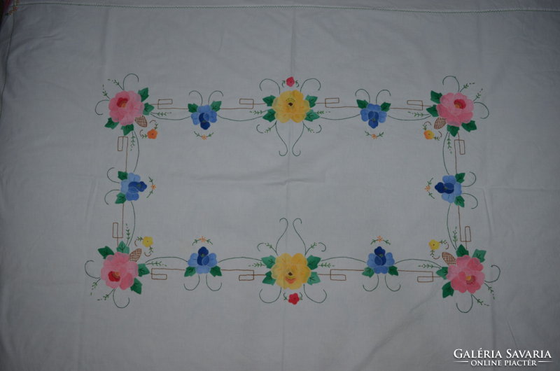 Large tablecloth with appliqué decoration ( dbz 00vii )