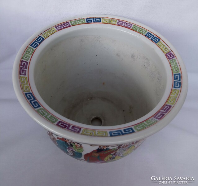 Vintage Chinese porcelain flowerpot, hand painted