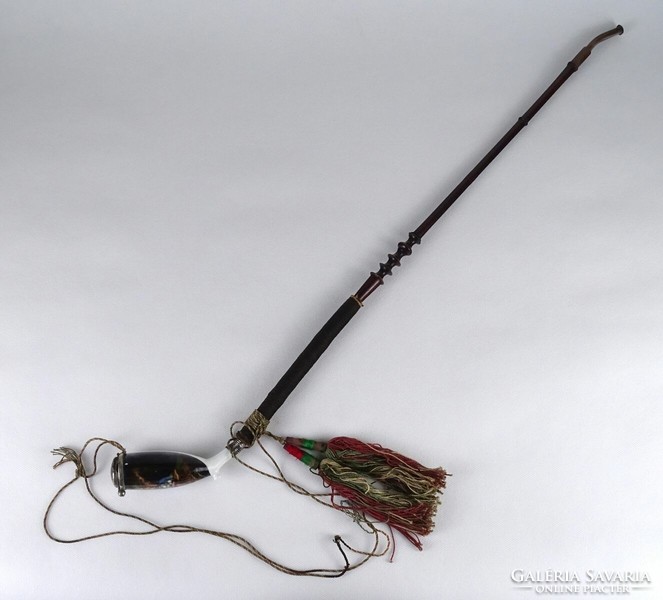 1J977 old long-stemmed pipe with a human figure painted on it, 63 cm