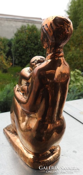 László Rajki (1939) - motherhood - copper sculpture small sculpture