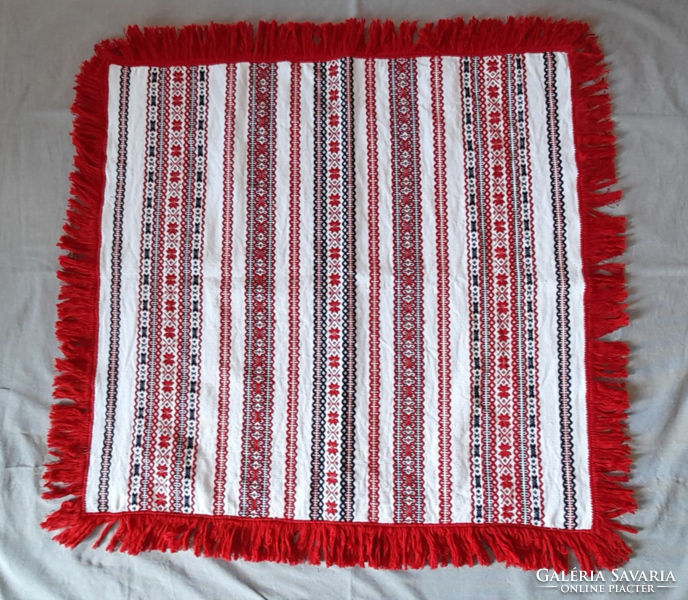 Old woven tablecloth 88 cm x 88 cm