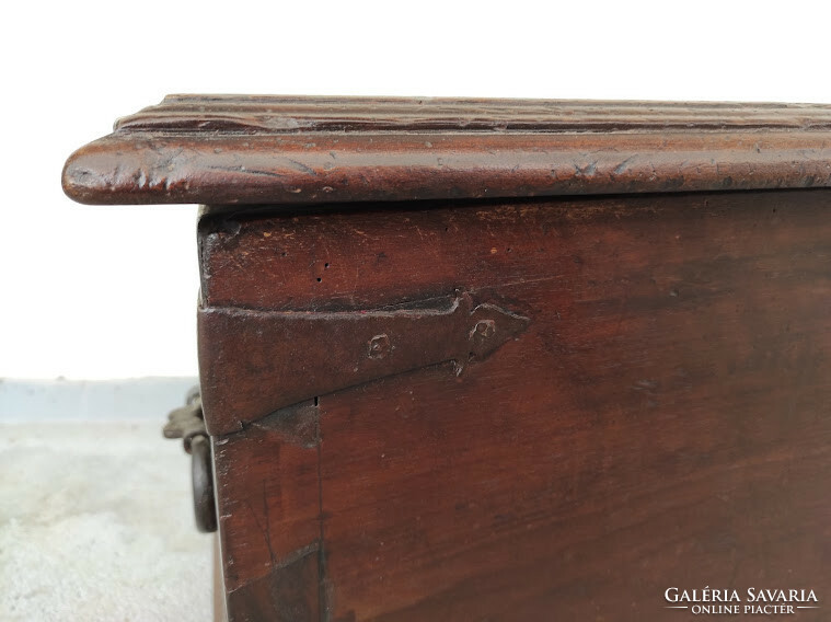 Antik reneszánsz láda bútor keményfa kétfejű sas 18. század nehéz 961 6105