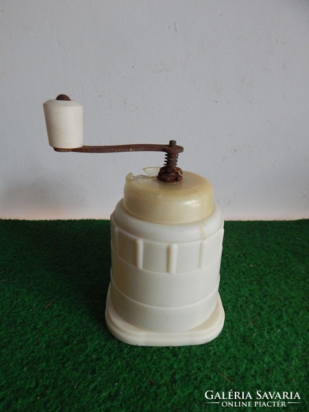 Coffee grinder, grinder, retro, art deco, loft, stylish, vinyl, plastic cool design!