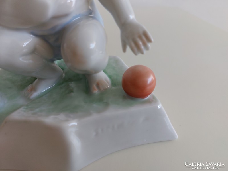 Régi Zsolnay Sinkó porcelán kisfiú fehér tyúkkal labdával