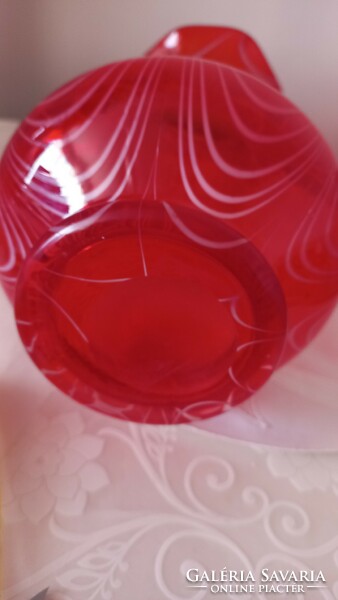 Régi fújt üveg, tűzpiros átlátszó, vastagfalú, Muránói?,sűrű mintás ,fodros szélű üveg váza
