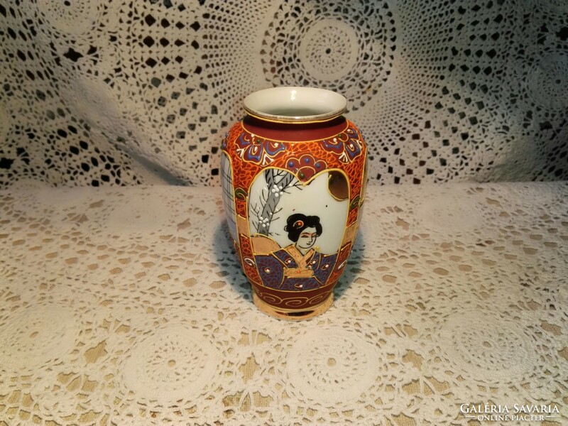 Satsuma's original small vase...Hand painted.