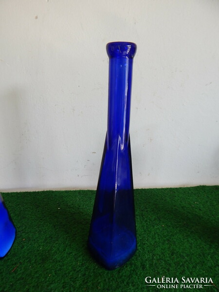 3 purple, cobalt blue vases, 28--28--20 cm.