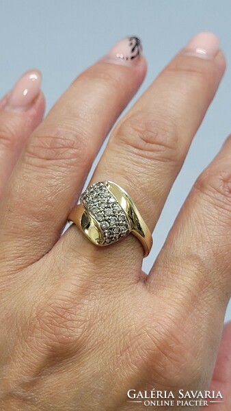 14 K zircon stone gold women's ring 4 g