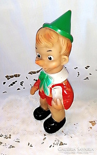 Olasz, régi Pinokkió gumi baba a hatvanas évekből.