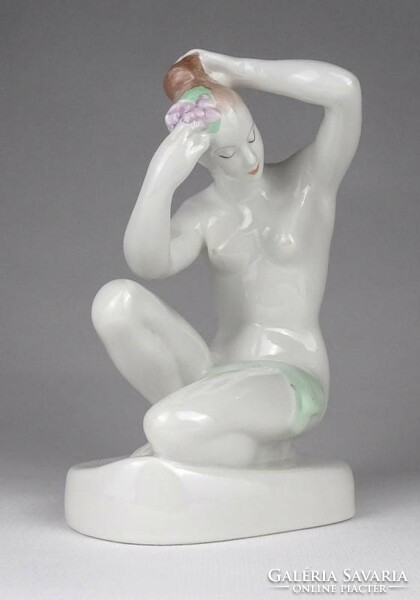 1K909 old aquincum porcelain kneeling female nude
