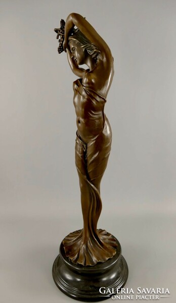 Female nude, bunch of grapes - monumental bronze sculpture