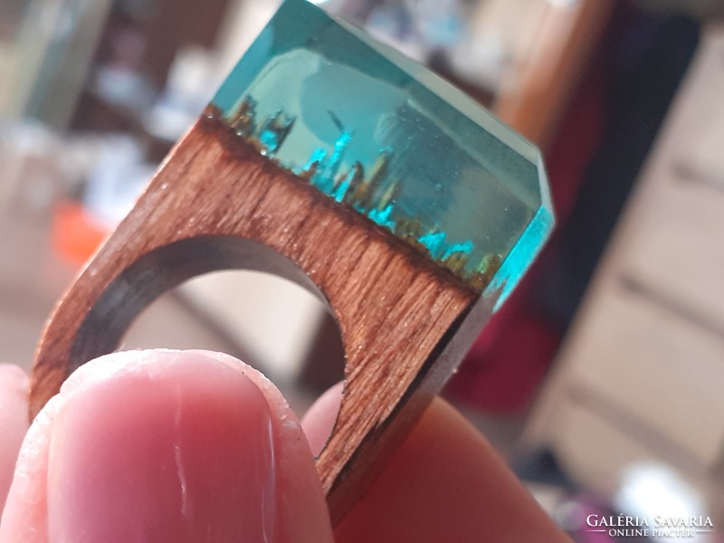 Wooden ring with resin crystal, unique piece, size 6,7,8,9