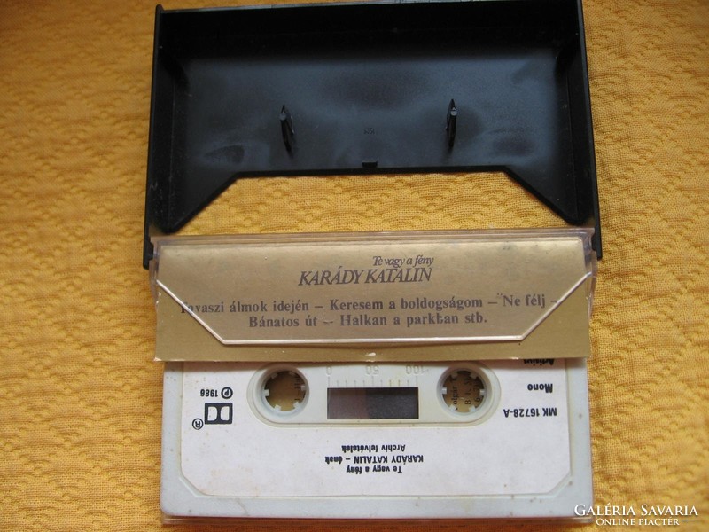 Karádi katalin retro cassette