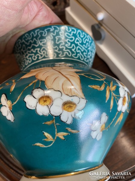 Zsolnay porcelán váza .