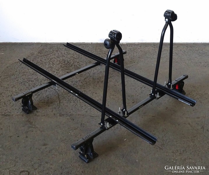 1I916 universal madige roof rack with 2 bicycle carriers