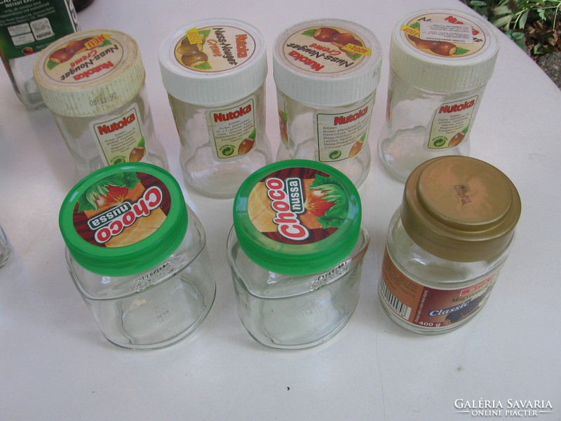 Retro hazelnut cream jars