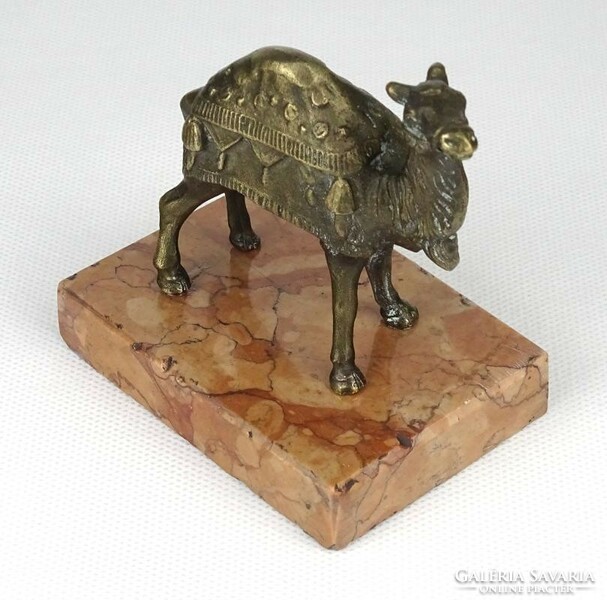 1K888 antique pocket watch holder camel small plastic on marble base 8.5 Cm