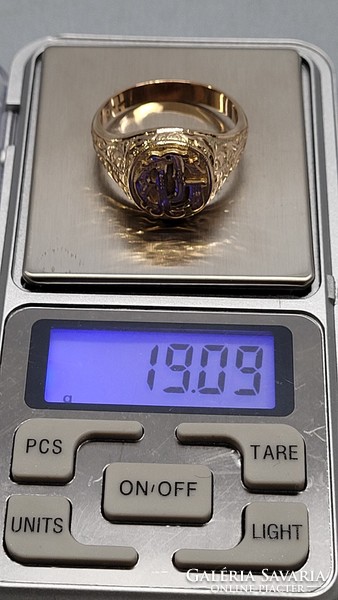 14 K gold signet ring 19.09 g
