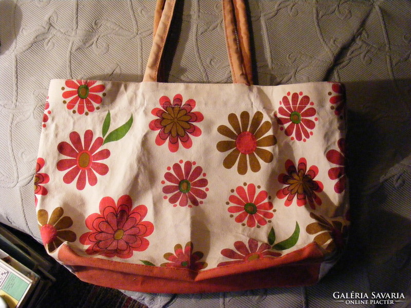 Retro floral beach bag