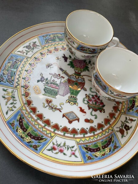 Winter fair! Jingdezhen sophisticated, colorful hand-painted famille rose cups with their own tray