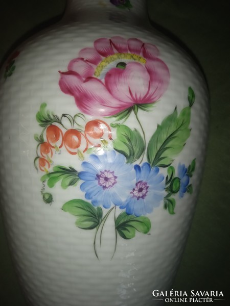 25 cm Herendi váza hajszál repedés belül fotózva