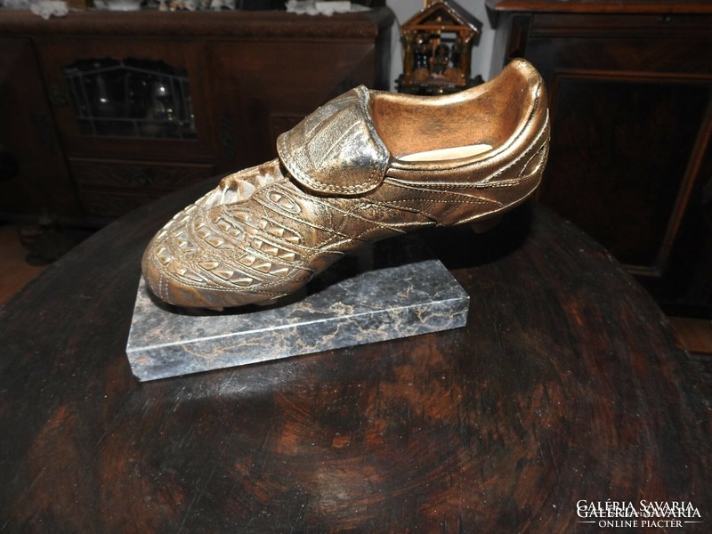 Predator Cup 1. Sieger - bronz vagy bronzba mártott sportcipő - Győztes cipő relikvia ?