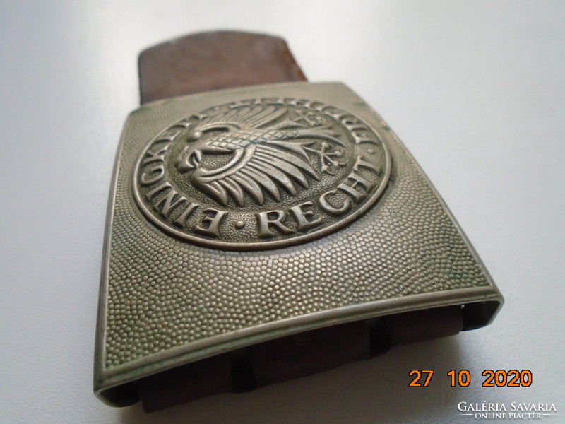 1960 West German military belt buckle with the inscription Bundeswehr einigkeit recht freiheit