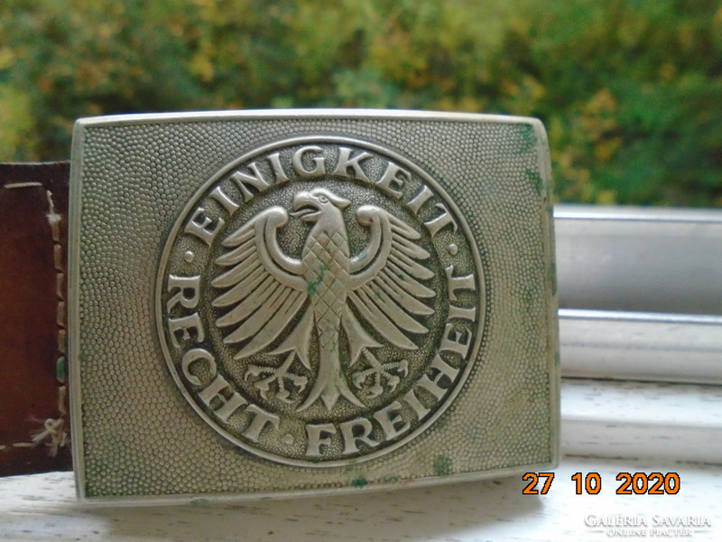 1960 West German military belt buckle with the inscription Bundeswehr einigkeit recht freiheit