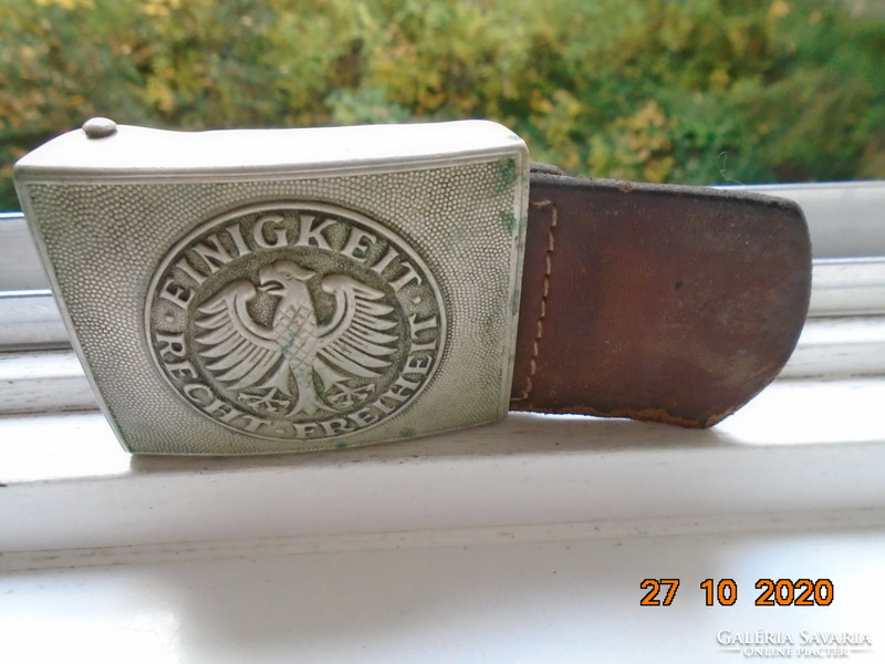 1960 West German military belt buckle with the inscription Bundeswehr einigkeit recht freiheit