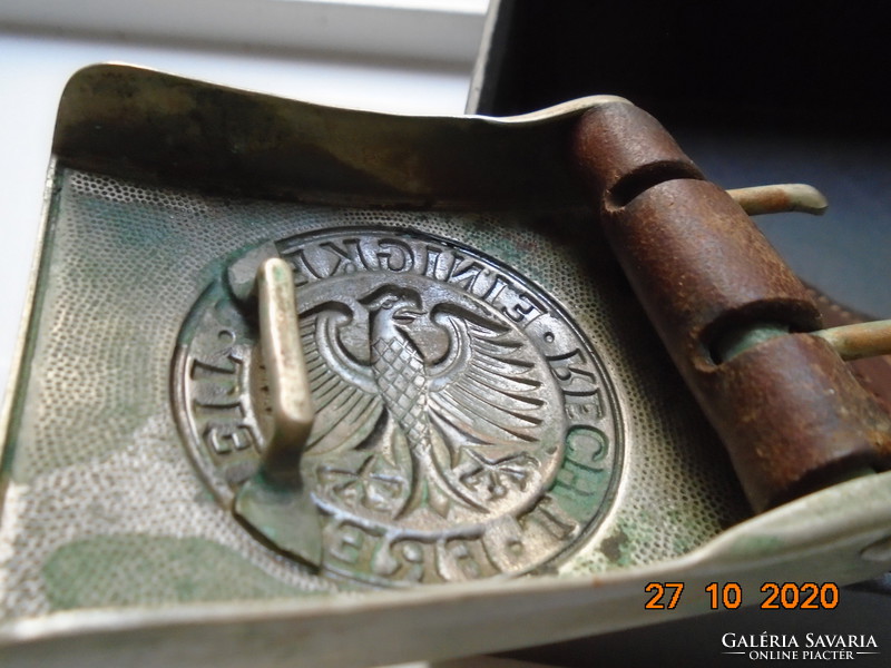1960 West German military belt buckle with the inscription Bundeswehr einigkeit recht freiheit