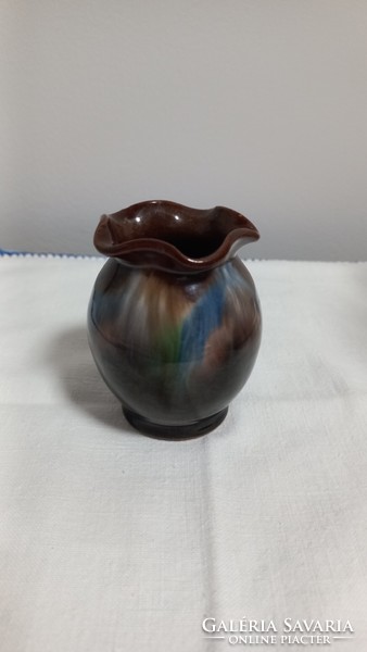 Vintage (1930) liezen austria marked, numbered, beautiful small size ceramic vase with ruffled edges