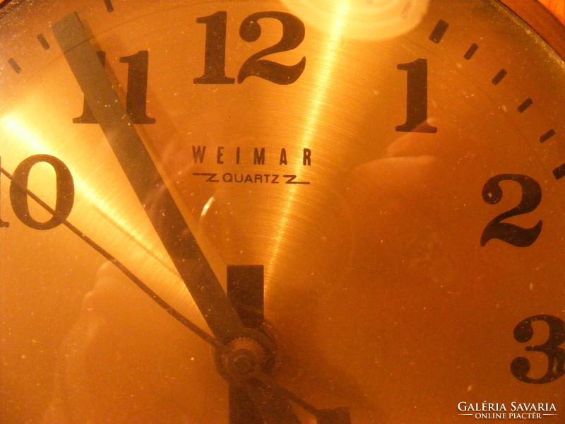 Weimar quartz wall clock